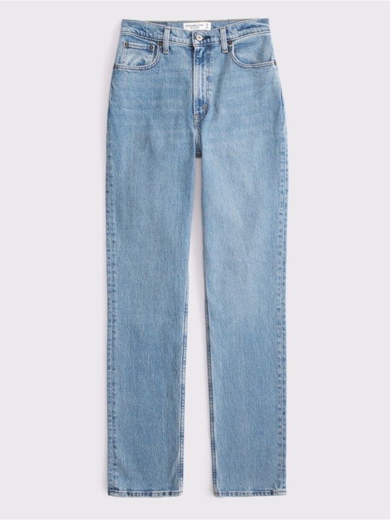 Abercrombie & Fitch Denim - Women’s A&F Curve Love Straight High Rise Jeans in Medium Blue Wash